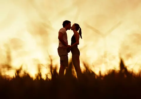 5 calităţi şi 5 defecte ale zodiilor într-o relaţie