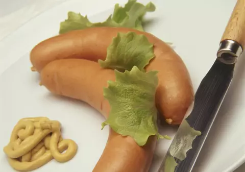 AVERTISMENT! ALIMENTAȚIA bogată în GRĂSIMI, ZAHĂR și SARE are EFECTE IREVERSIBILE