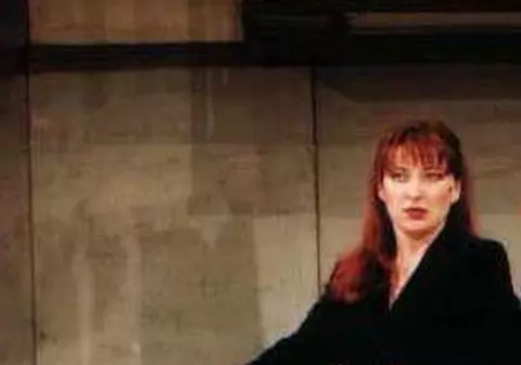 RĂPUSĂ de DURERE. MESAJUL SFÂȘIETOR al FIICEI Gabrielei Dorgai, ACTRIȚA găsită MOARTĂ 