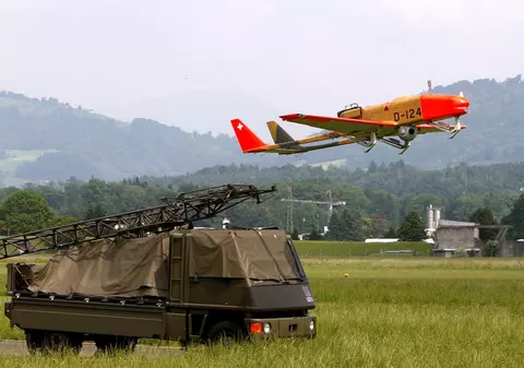 Trei români, arestaţi în Elveţia cu ajutorul unei drone