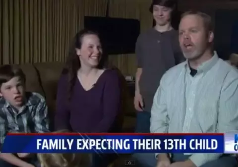 Un cuplu de americani are 12 băieți și speră ca bebelușul numărul 13 să fie FETIȚĂ | VIDEO