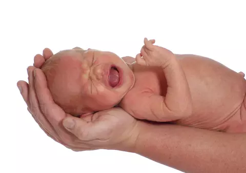 S-a dus la CUMPĂRĂTURI și s-a întors cu UN COPIL ÎN BRAȚE! PĂȚANIA INEDITĂ A UNEI ADOLESCENTE