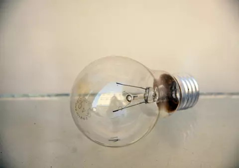 NU ARUNCA BECURILE ARSE! Iată LA CE SUNT BUNE | FOTO