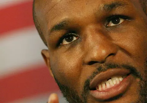 Legendarul Bernard Hopkins, bătut de un rus cu 18 ani mai tânăr!
