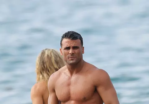 Starul din Baywatch, Jeremy Jackson, vine la Bucureşti pentru a-şi face oficial debutul în ring