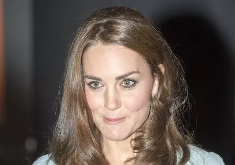 KATE MIDDLETON, ”GOALĂ” ȘI ÎNSĂRCINATĂ pe UN ZID, în Londra! FOTO