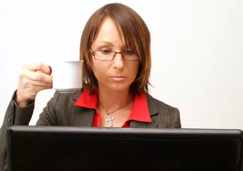 MUNCEȘTI în TURE? Uite ce POȚI să PĂȚEȘTI!