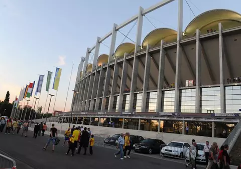 ROMÂNIA - IRLANDA DE NORD / Bilete până la start, acoperiș tras, metroul - până la 1.00 