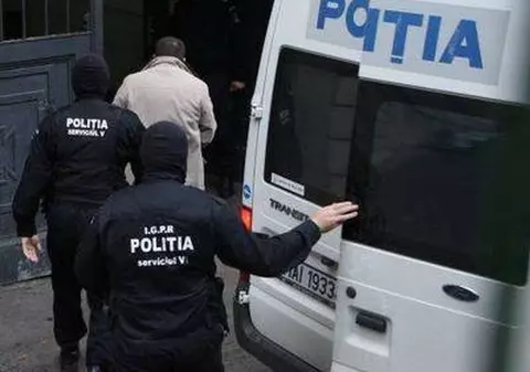Şefii Poliţiei din Bistriţa-Năsăud, reţinuti de DNA