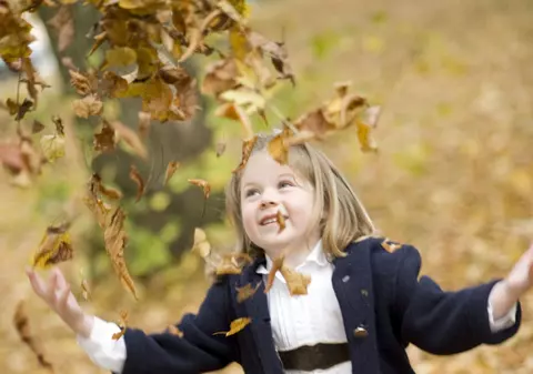 VREMEA până pe 23 noiembrie. Ce temperaturi vor fi şi cât va ploua în fiecare regiune a ţării