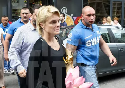 Ei sunt oamenii din spatele vedetelor de la Hollywood care au vizitat România