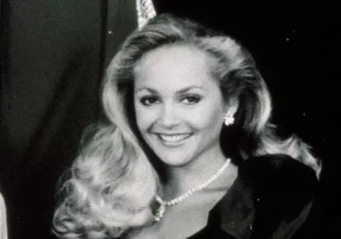 O mai ții minte pe LUCY din ”DALLAS”? Cum arată la 55 de ANI! | FOTO