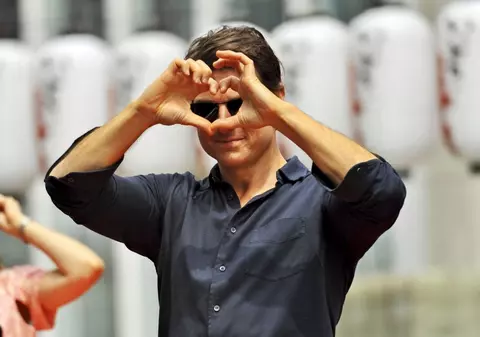 TOM CRUISE ”s-a LIPIT” de UNA dintre cele mai FRUMOASE FEMEI din LUME! E FOSTA NEVASTĂ a unui ACTOR CELEBRU!