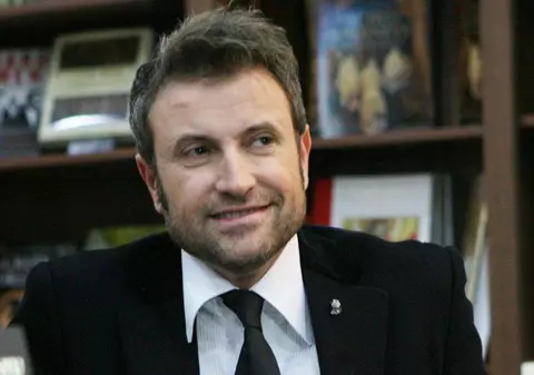 CĂTĂLIN BOTEZATU, despre BĂTRÂNEȚE: ”Vreau SĂ ÎMI ADUCĂ UN PAHAR cu APĂ o TIPĂ de 18 ANI!”