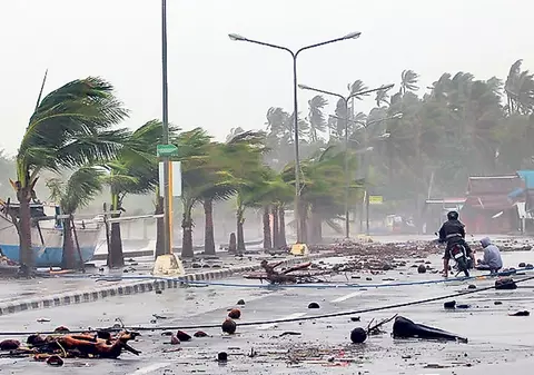 Alertă în Filipine! Un milion de oameni, ameninţaţi de un cumplit taifun