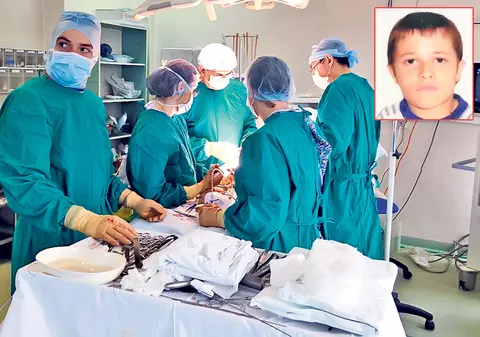 La 15 ani, va învăţa din nou să meargă