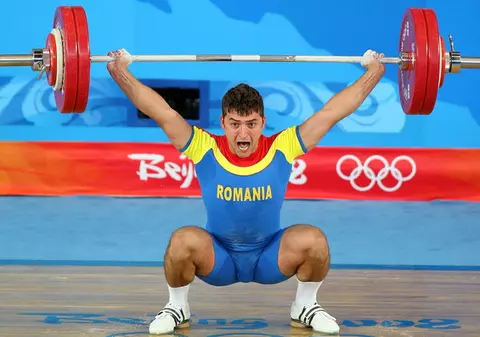 Două medalii de argint și una de bronz pentru Alexandru Roșu