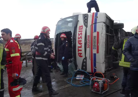 TRAGEDIE la SIBIU. Două persoane AU MURIT și alte CINCI au fost transportate de URGENȚĂ la spital | FOTO