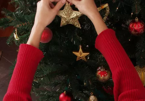 TRADIȚII și OBICEIURI de AJUNUL CRĂCIUNULUI