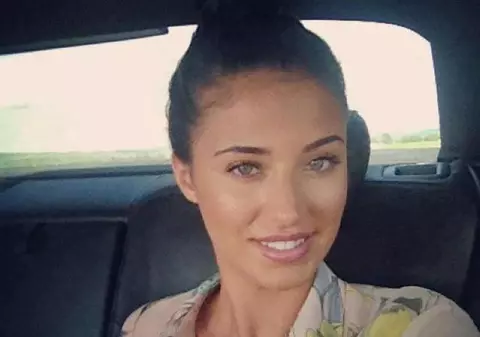 Antonia are carnet, dar nu are voie să conducă maşina! Care este motivul