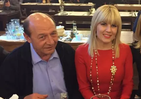 Elena Udrea I-A CÂNTAT LUI BĂSESCU, la final de mandat! CE PIESĂ i-a dedicat | VIDEO