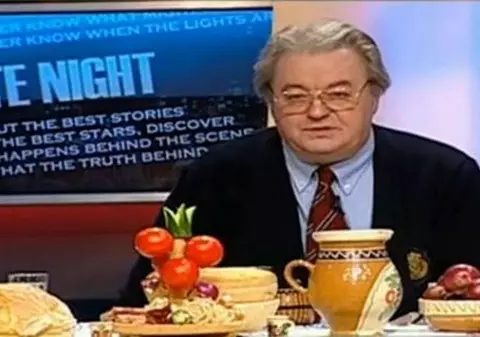 VADIM TUDOR, despre BIANCA DRĂGUȘANU: ”Sper să facă niște COPII CRETINI!”