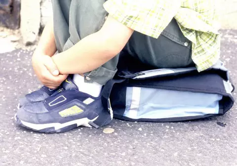 Învățătoarea care a BĂTUT cu nuiaua COPII de clasa întâi CERE PENSIONAREA ANTICIPATĂ