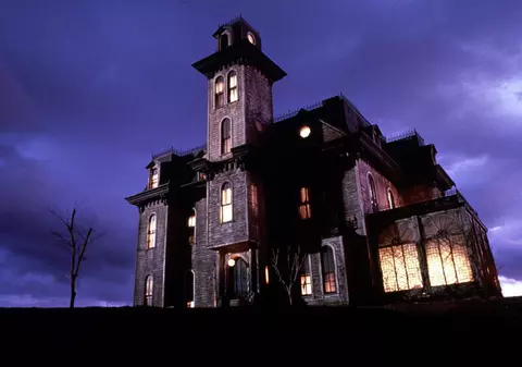 Un actor din serialul ”FAMILIA ADDAMS” a fost GĂSIT MORT!