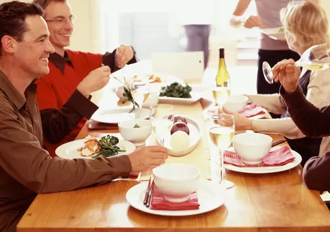 Superstiții de Revelion, la romani! CE NU AI VOIE SĂ FACI în noaptea dintre ani