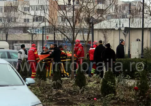 Clipe de panică la ÎNMORMÂNTAREA MEDICULUI Laura Vizireanu, mort la Siutghiol. Mamei femeii i s-a făcut rău