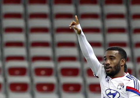VIDEO / Lyon - Reims 2-1. Prima înfrângere a oaspeților după șapte etape