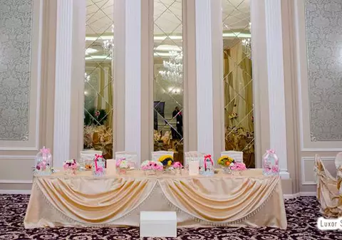 Super restaurantul ”Luxor” din Constanţa vă aşteaptă să petreceţi un Revelion de vis!