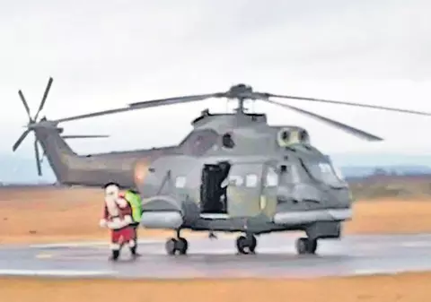 Crăciunul fără zăpadă îi dă bătăi de cap Moşului