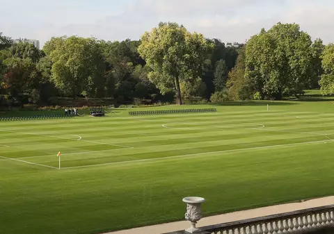 Descoperire... HALUCINANTĂ în GRADINA PALATULUI BUCKINGHAM