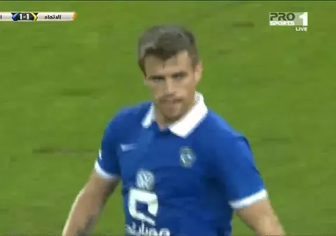 Steaua n-a primit nici un ban de pe urma vânzării lui Mihai Pintilii. Al Hilal, reclamată la FIFA