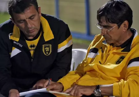 UMILIT LA ARABI! Pițurcă, SFIDAT de un jucător! / VIDEO