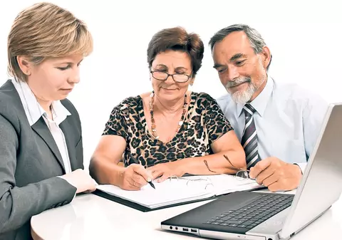 Ce trebuie să ştii când semnezi un contract de asigurare