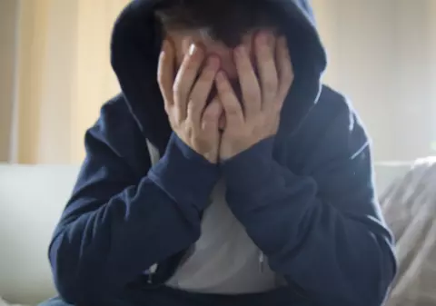 Un ROMÂN, pe prima pagină a ziarelor din Spania! Îi treci pragul și ești HIGH