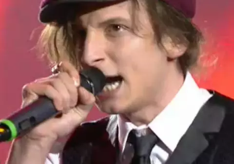 SHOW EROTIC la ”VOCEA ROMÂNIEI”. APARIȚIA CARE l-a înfierbântat pe SMILEY