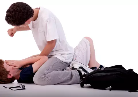 Ringul de box s-a mutat din stradă în clasă