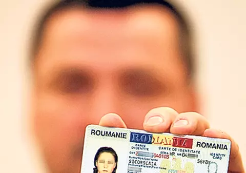 CE NE ENERVEAZĂ | Procedura greoaie la schimbarea buletinelor