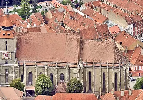 Faceţi poze cu biserica!