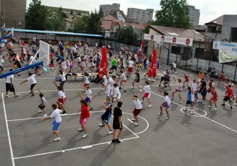 Trial pentru sportivii născuți în anul 2000. Unde are loc SELECȚIA, când și cât costă