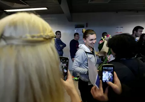 Simona Halep s-a întors acasă de la Australian Open / GALERIE FOTO