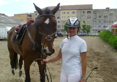 Echitația, sport benefic pentru trup și pentru suflet, a devenit accesibilă. Cât costă o ședință, cât dai pe echipament, unde poți să-ți înscrii puștiul/ GALERIE FOTO