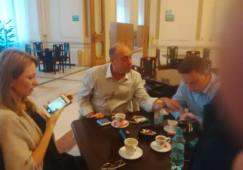 Exclusiv! "Americanu" vrea în Parlament! Vezi ce face vedeta TV în Casa Poporului