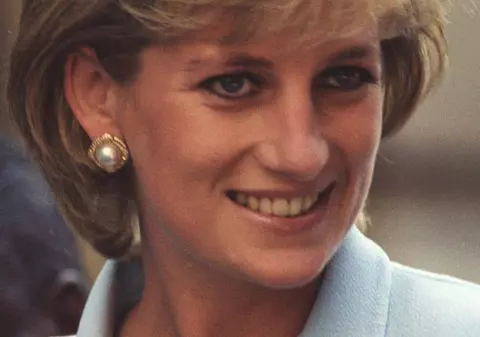 TEORIE BOMBĂ despre moartea Prințesei Diana! Se cere DEZHUMAREA cadavrului