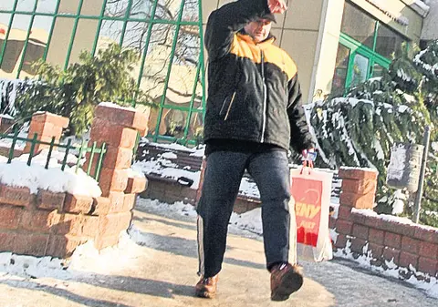 CE NE ENERVEAZĂ | Patinoarele de pe trotuare