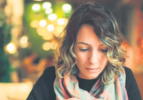 Leul slăbește pe zi ce trece | Rate, medicamente și telefoane mai scumpe