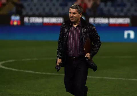 Inculpaţii din epoca lui Mircea Sandu dinamitează bugetul FRF